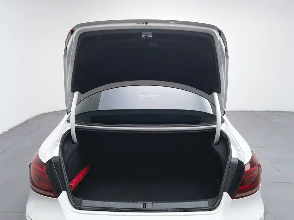 Volkswagen CC — миниатюра 16