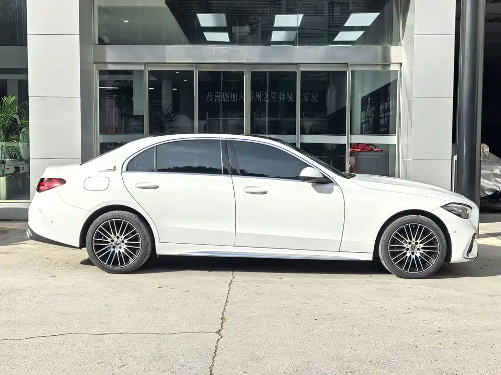 Mercedes-Benz C-Class — миниатюра 4