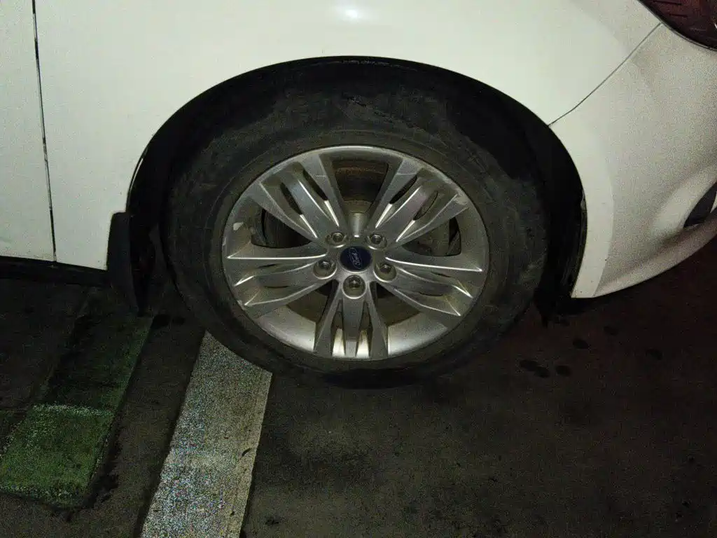 Ford Focus — миниатюра 24
