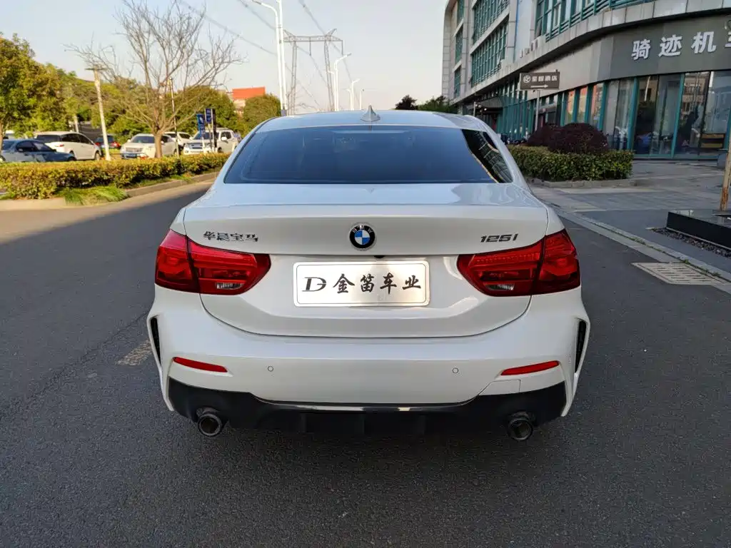 BMW 1 Series — миниатюра 11
