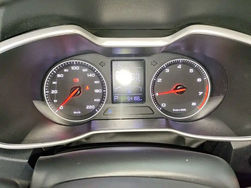 MG ZS — миниатюра 12