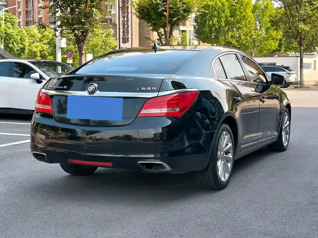 Buick LaCrosse — миниатюра 4