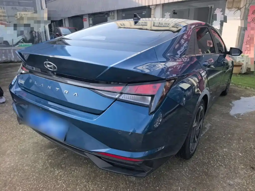 Hyundai Elantra — миниатюра 7