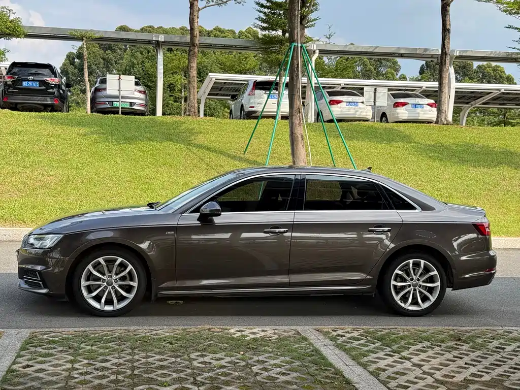 Audi A4L — миниатюра 4