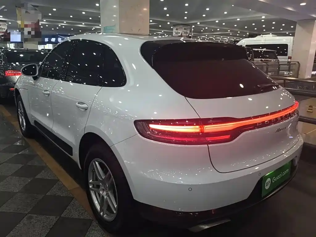 Porsche Macan — миниатюра 5