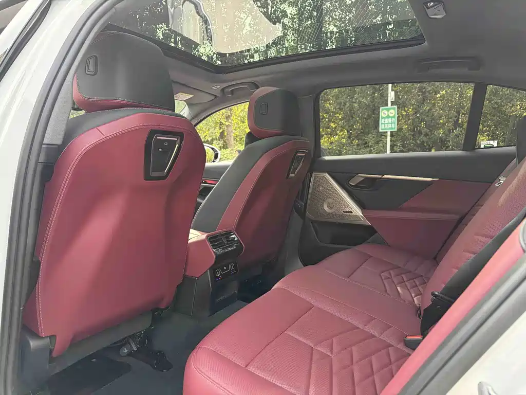 BMW 5 Series — миниатюра 21
