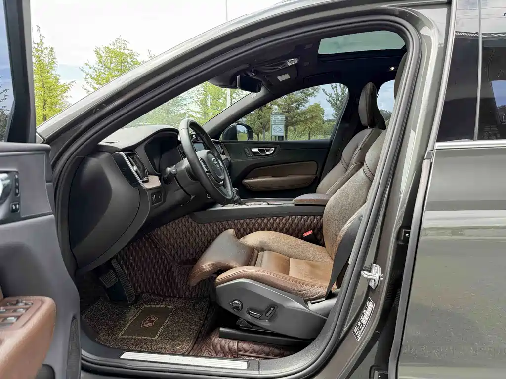 Volvo XC60 — миниатюра 4