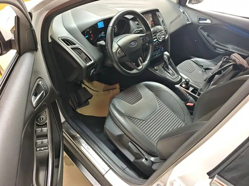 Ford Focus — миниатюра 16