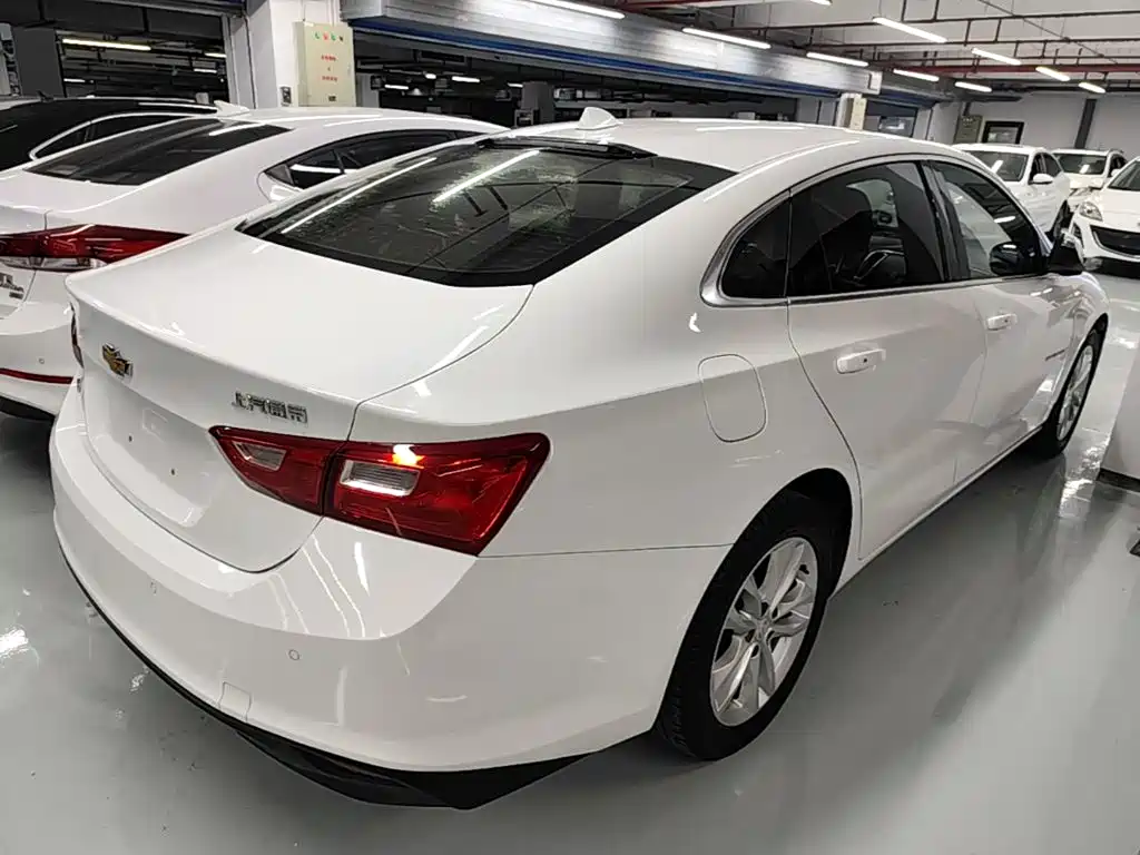 Chevrolet Malibu XL — миниатюра 7