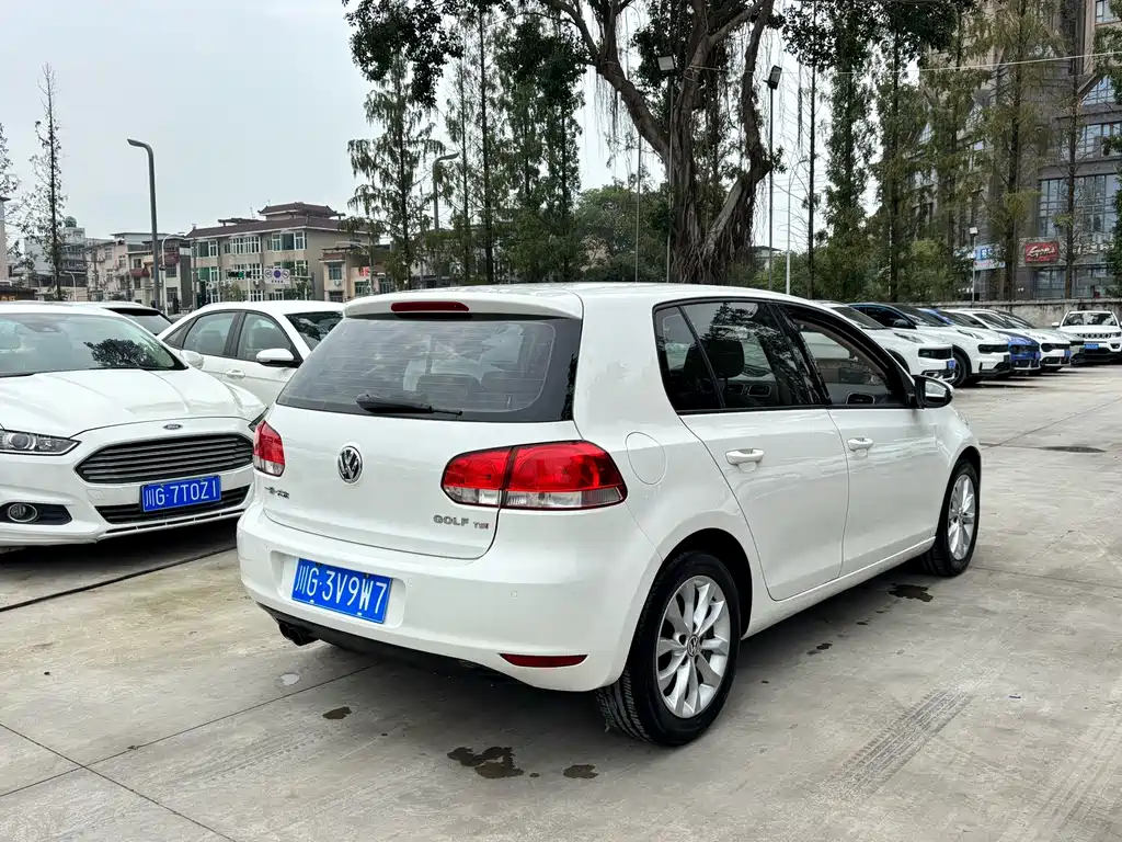 Volkswagen Golf — миниатюра 12
