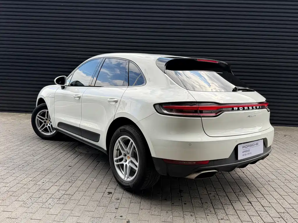 Porsche Macan — миниатюра 8