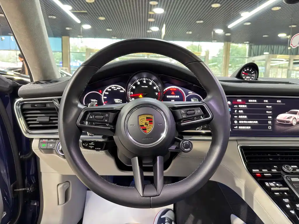 Porsche Panamera — миниатюра 5