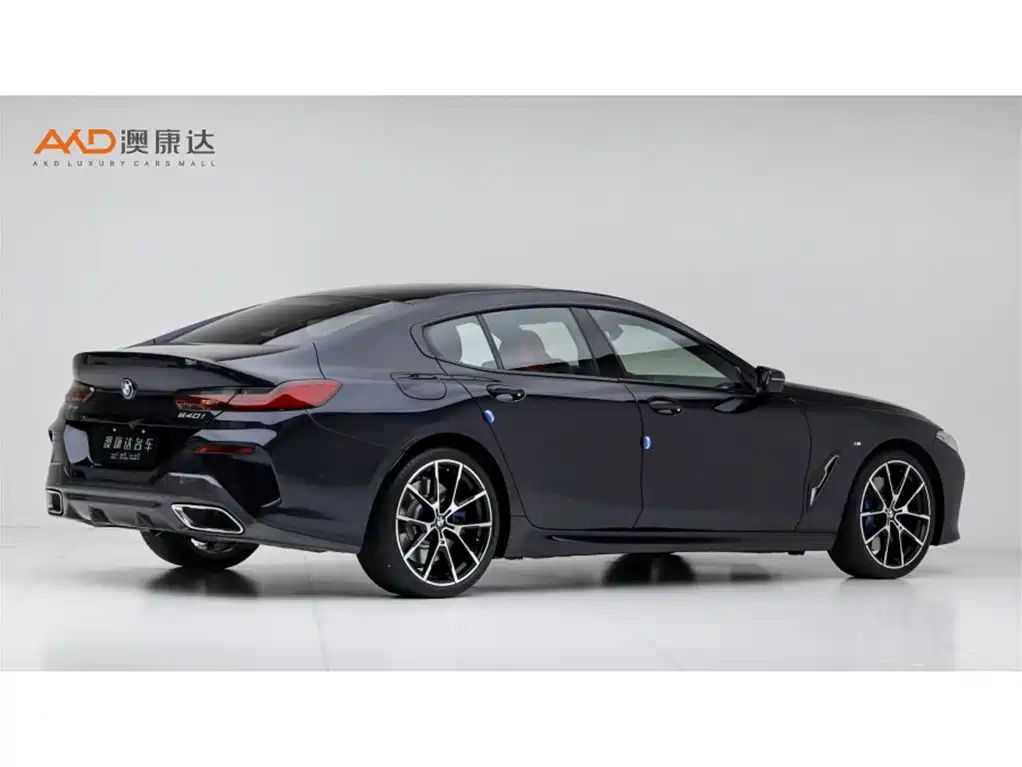 BMW 8 Series — миниатюра 3