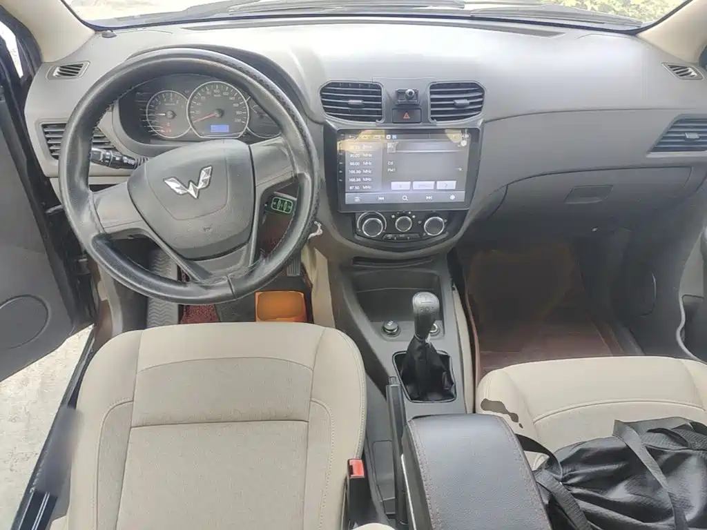 Wuling Hongguang — миниатюра 10