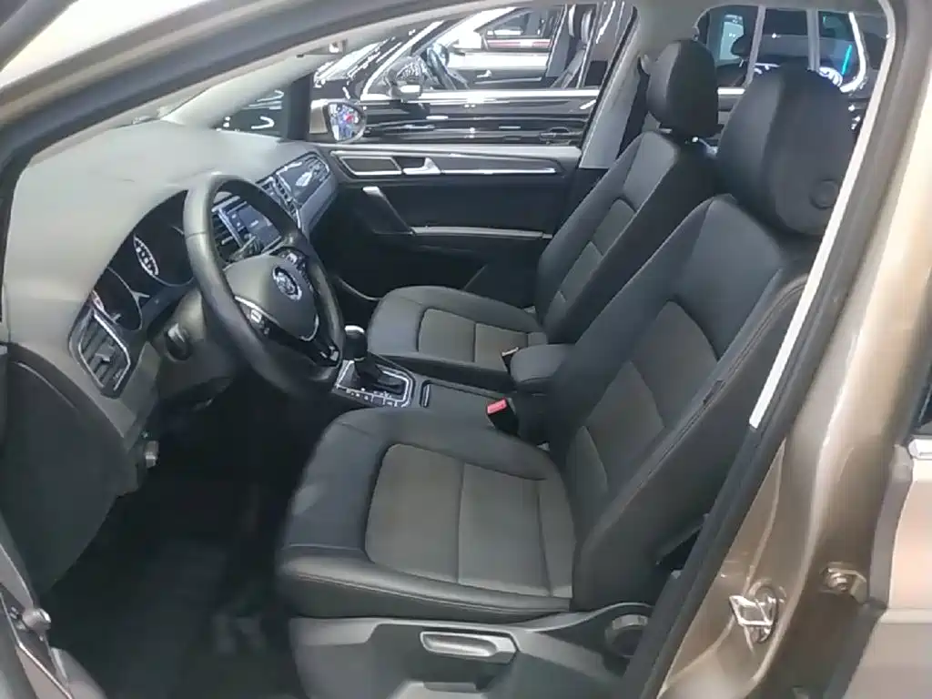 Volkswagen Golf Sportsvan — миниатюра 15