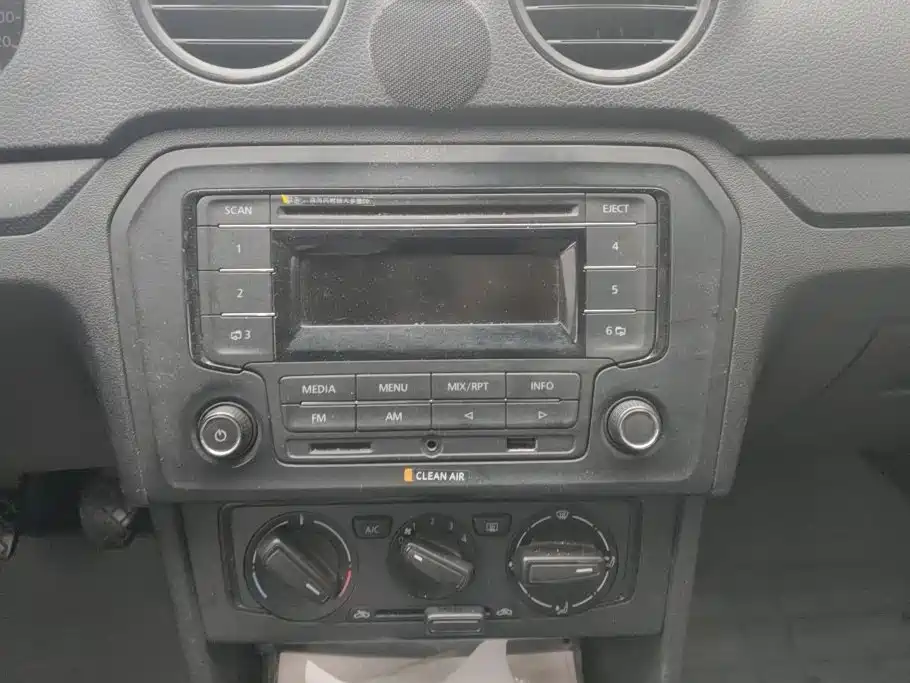 Volkswagen Jetta — миниатюра 13