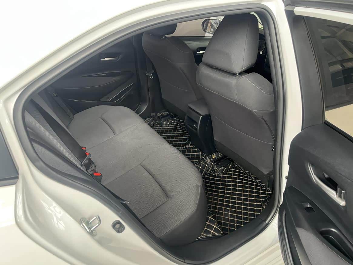 Toyota Corolla 1.5 л 2023 г. Белый, пробег 43200 км