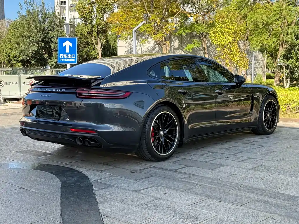 Porsche Panamera — миниатюра 9