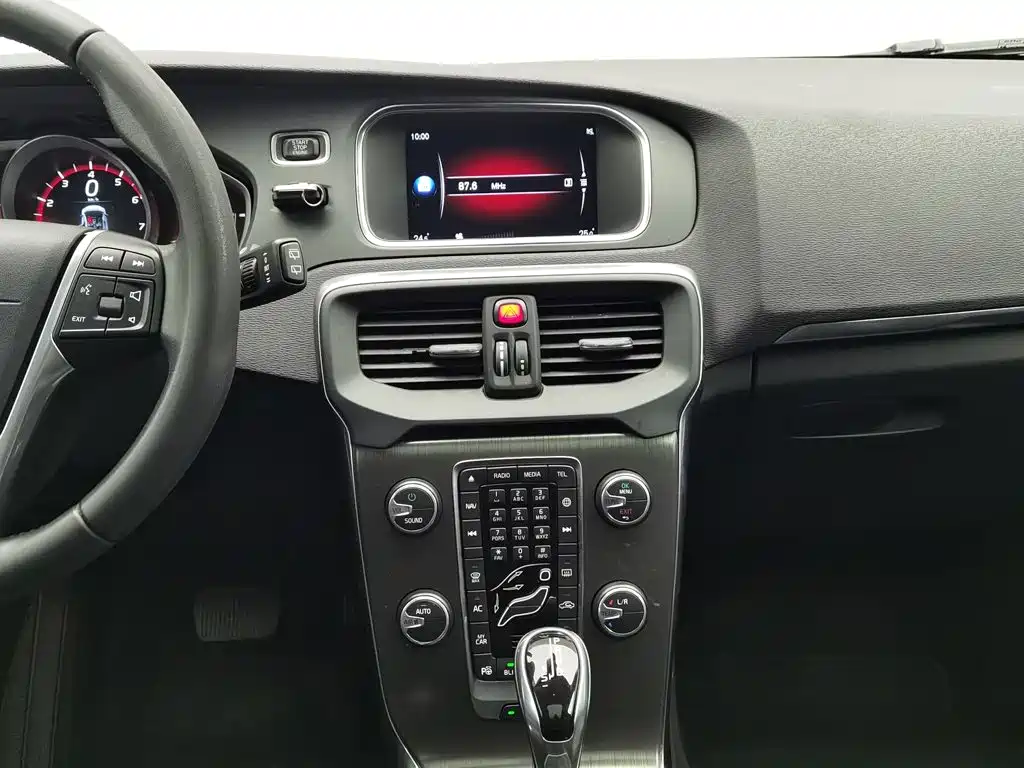 Volvo V40 — миниатюра 12