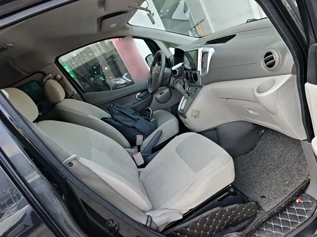 Nissan NV200 — миниатюра 25