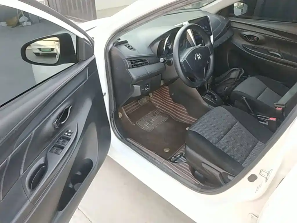 Toyota Vios FS — миниатюра 16