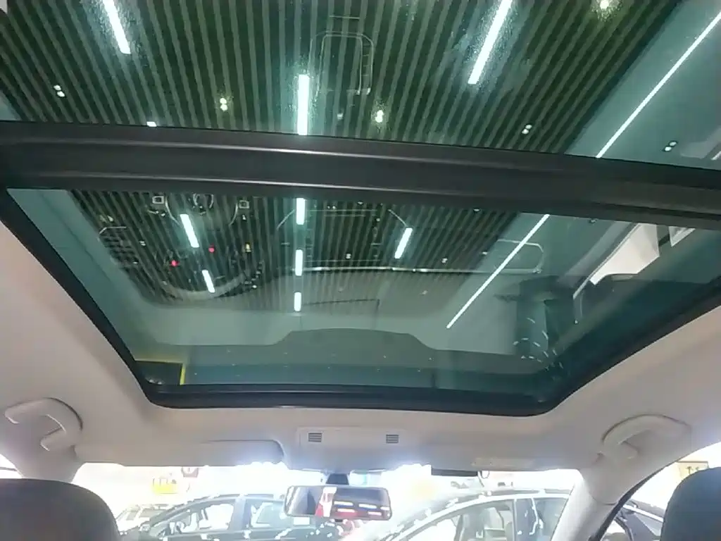 Volkswagen Golf Sportsvan — миниатюра 18