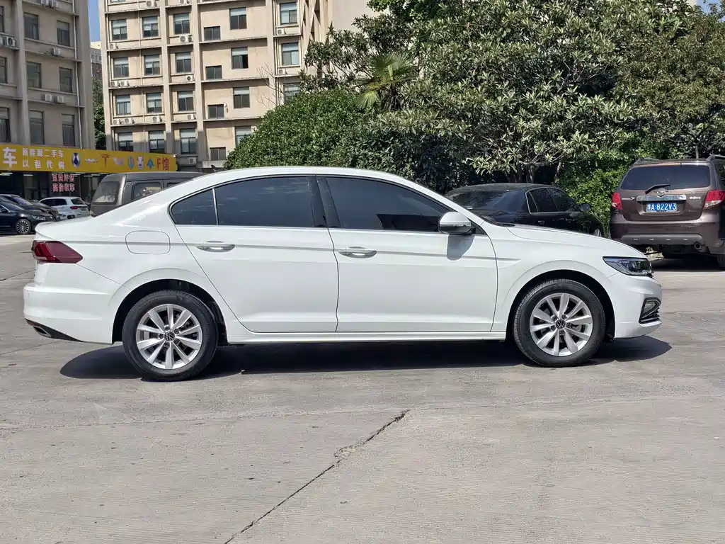 Volkswagen Bora — миниатюра 8