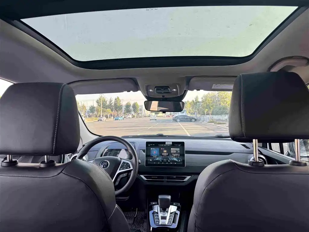 BYD Yuan EV — миниатюра 20