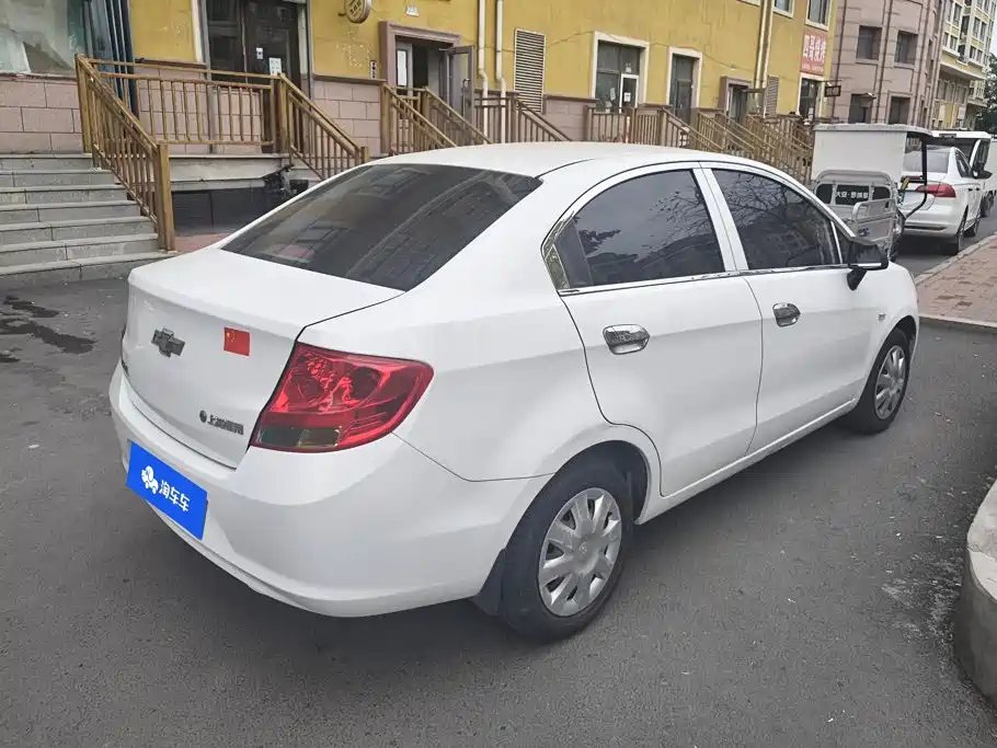 Chevrolet Sail — миниатюра 3