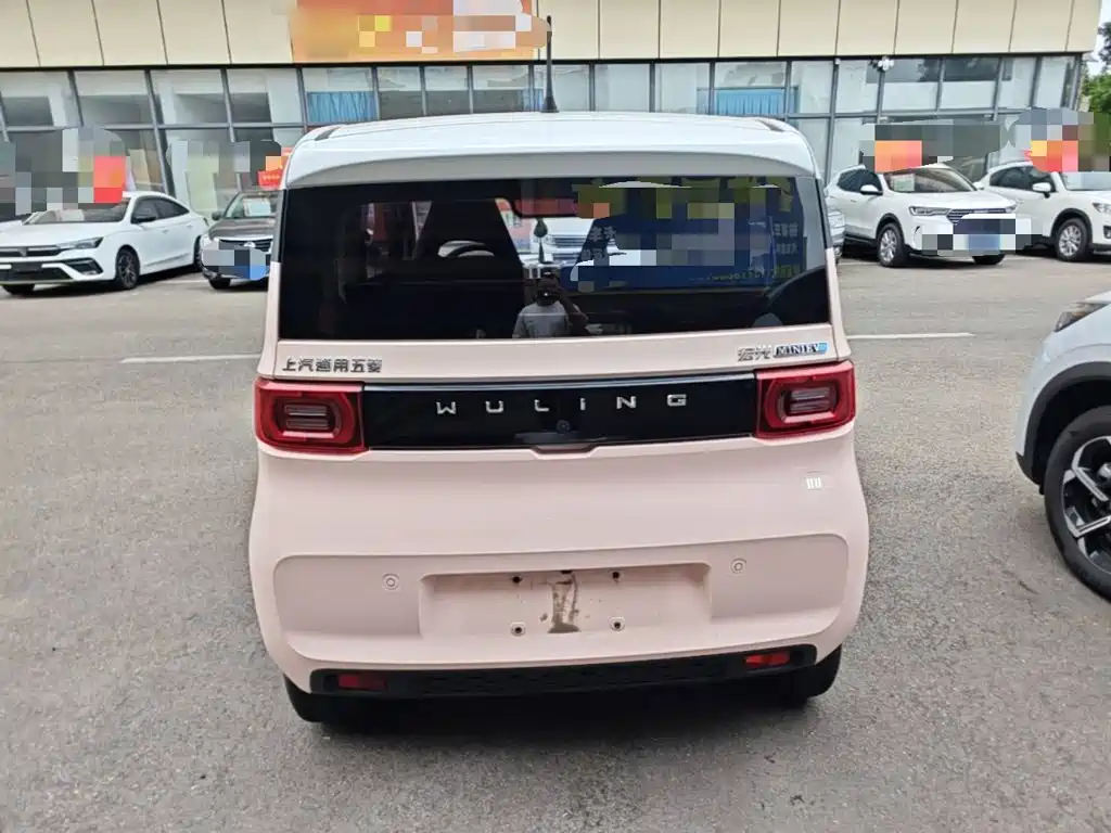 Wuling MINIEV — миниатюра 6