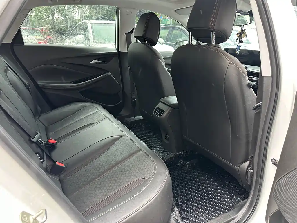 Buick Verano — миниатюра 7