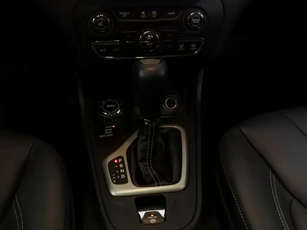 Jeep Cherokee — миниатюра 13