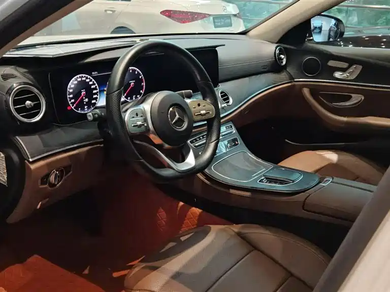Mercedes-Benz E-Class E 2019 E 300 L Sport Fashion