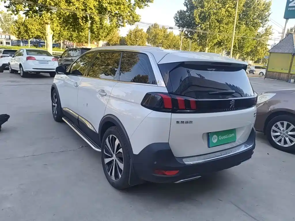 Peugeot 5008 — миниатюра 5