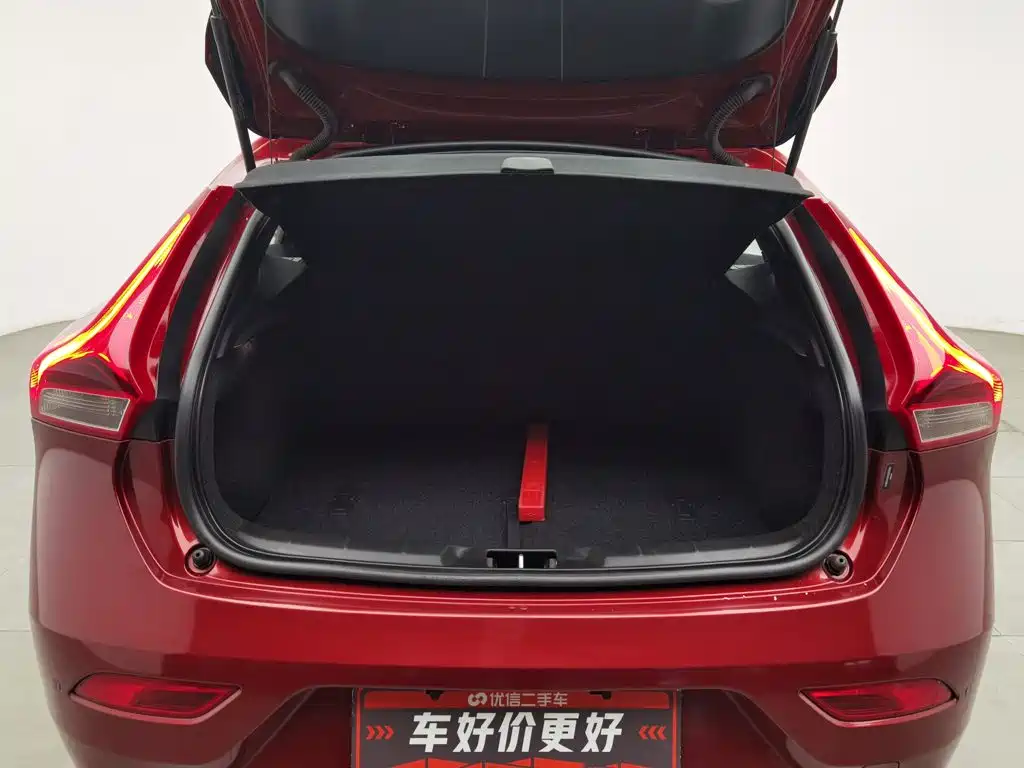 Volvo V40 — миниатюра 16