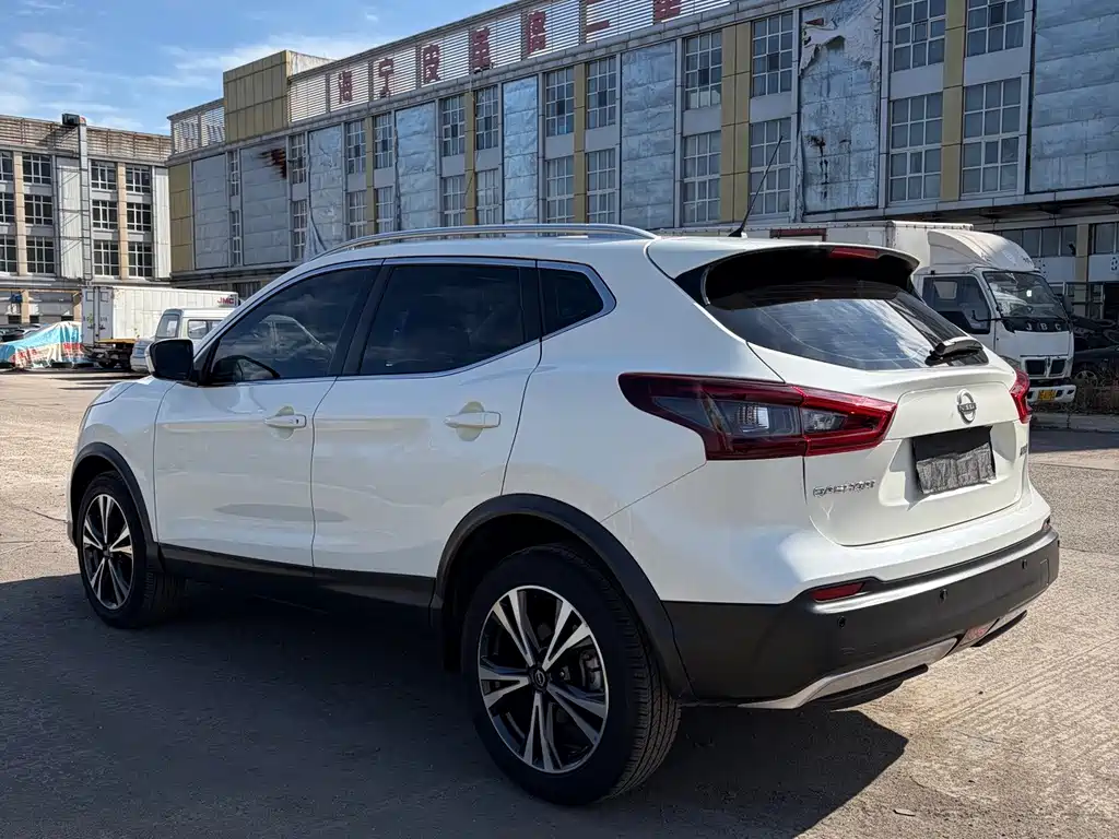 Nissan Qashqai — миниатюра 11