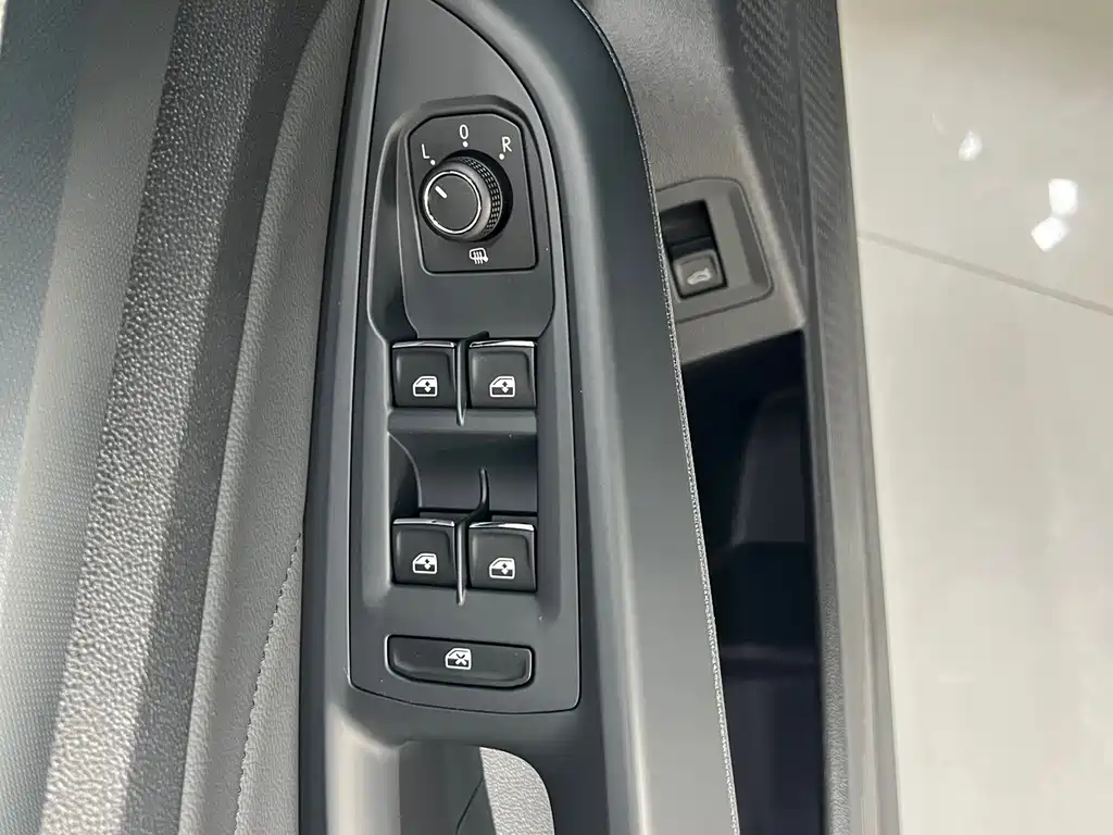 Volkswagen Passat — миниатюра 12