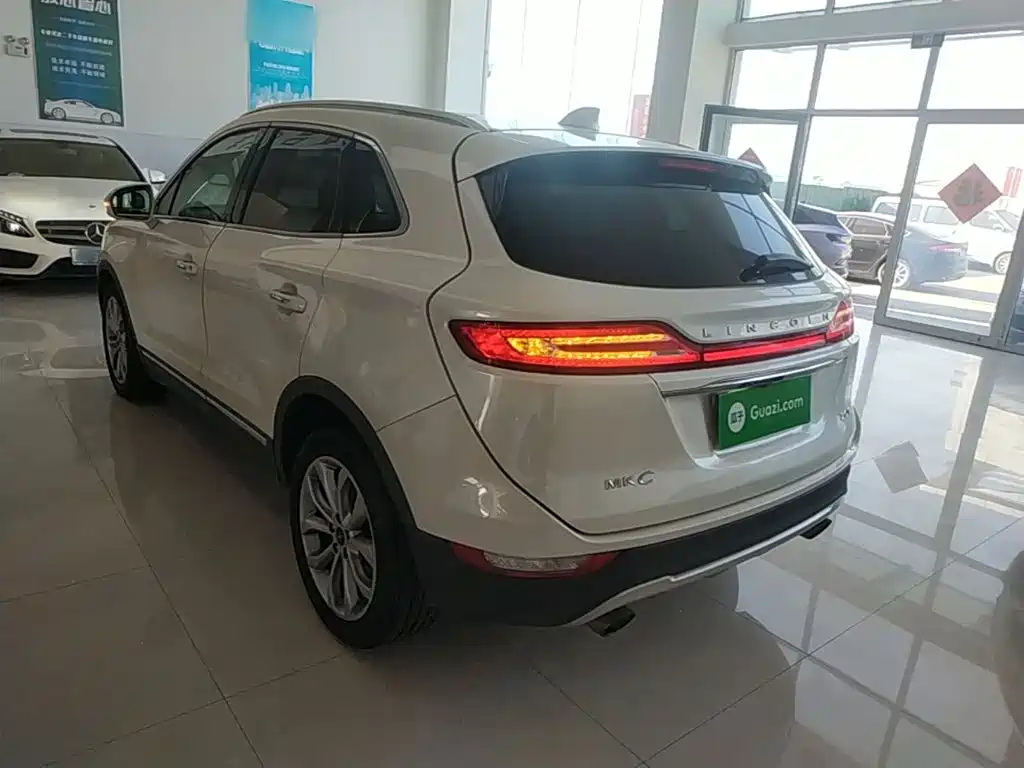 Lincoln MKC — миниатюра 5