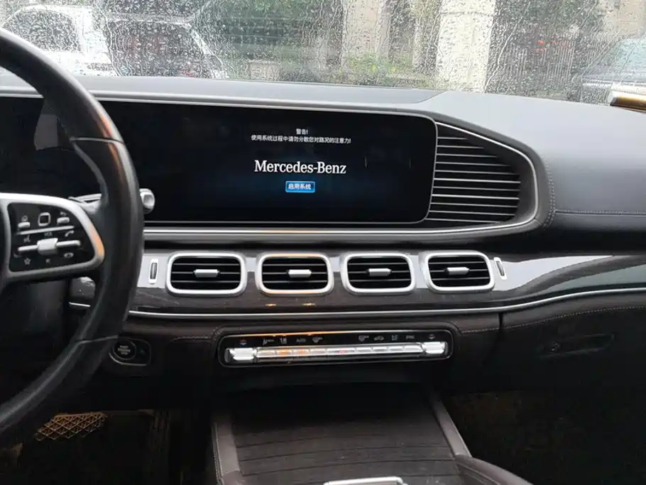 Mercedes-Benz GLS — миниатюра 13