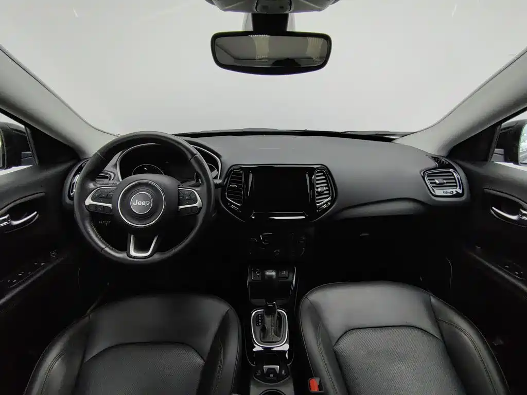Jeep Compass — миниатюра 5