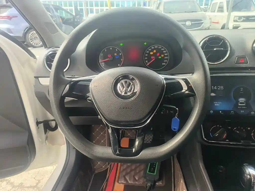 Volkswagen Jetta — миниатюра 11