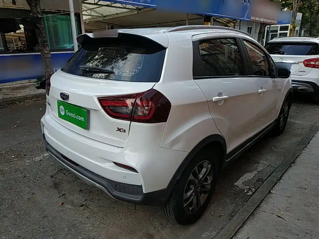 Geely Vision X3 — миниатюра 7