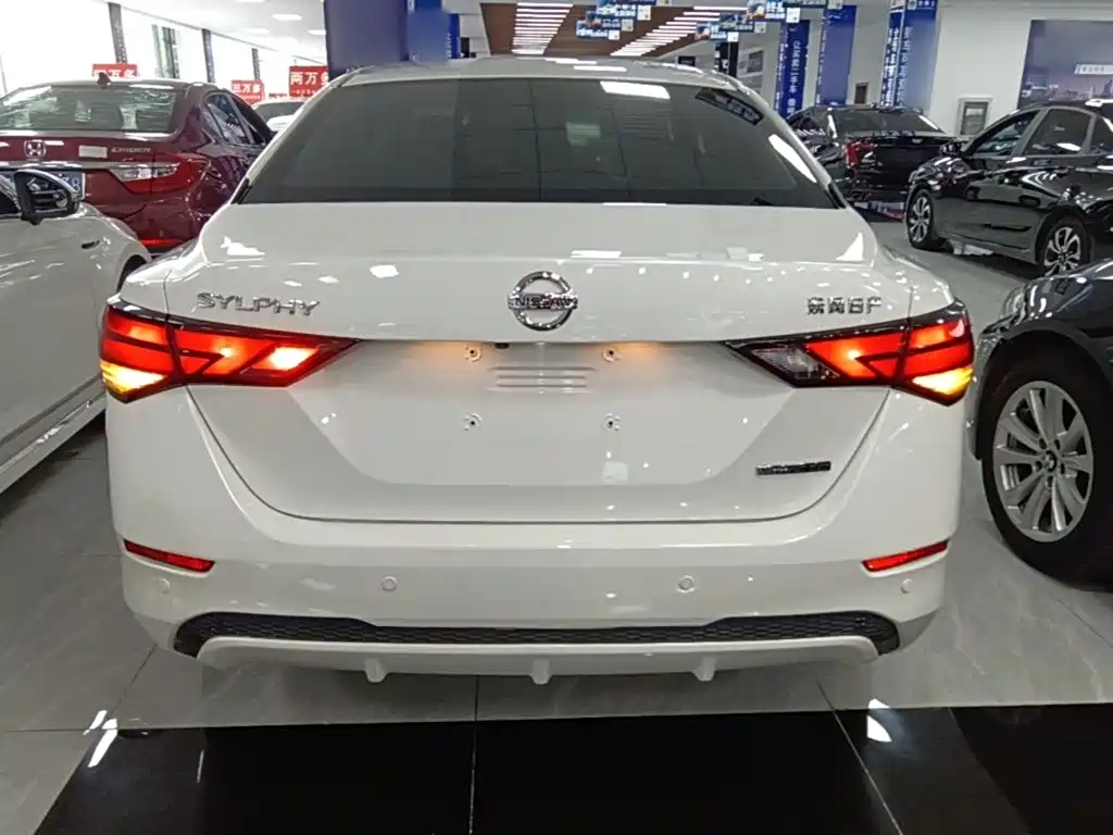 Nissan Sylphy — миниатюра 6