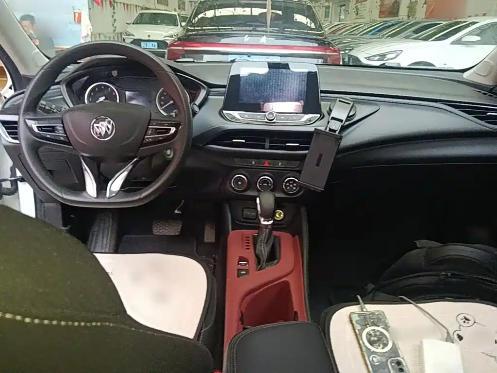 Buick Verano — миниатюра 10