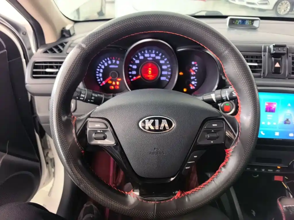 Kia K2 — миниатюра 11