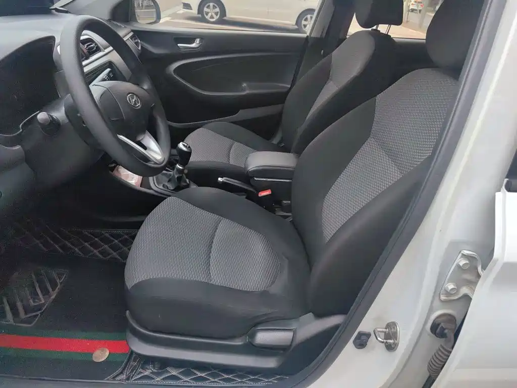 Hyundai Verna — миниатюра 8