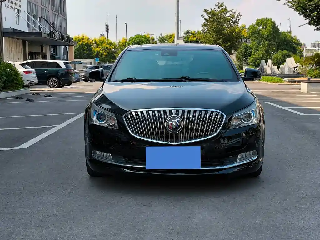 Buick LaCrosse — миниатюра 2
