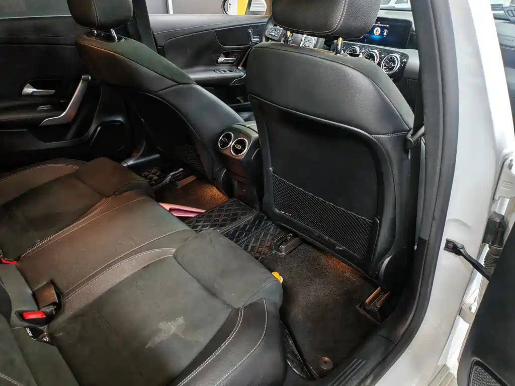 Mercedes-Benz A-Class — миниатюра 9