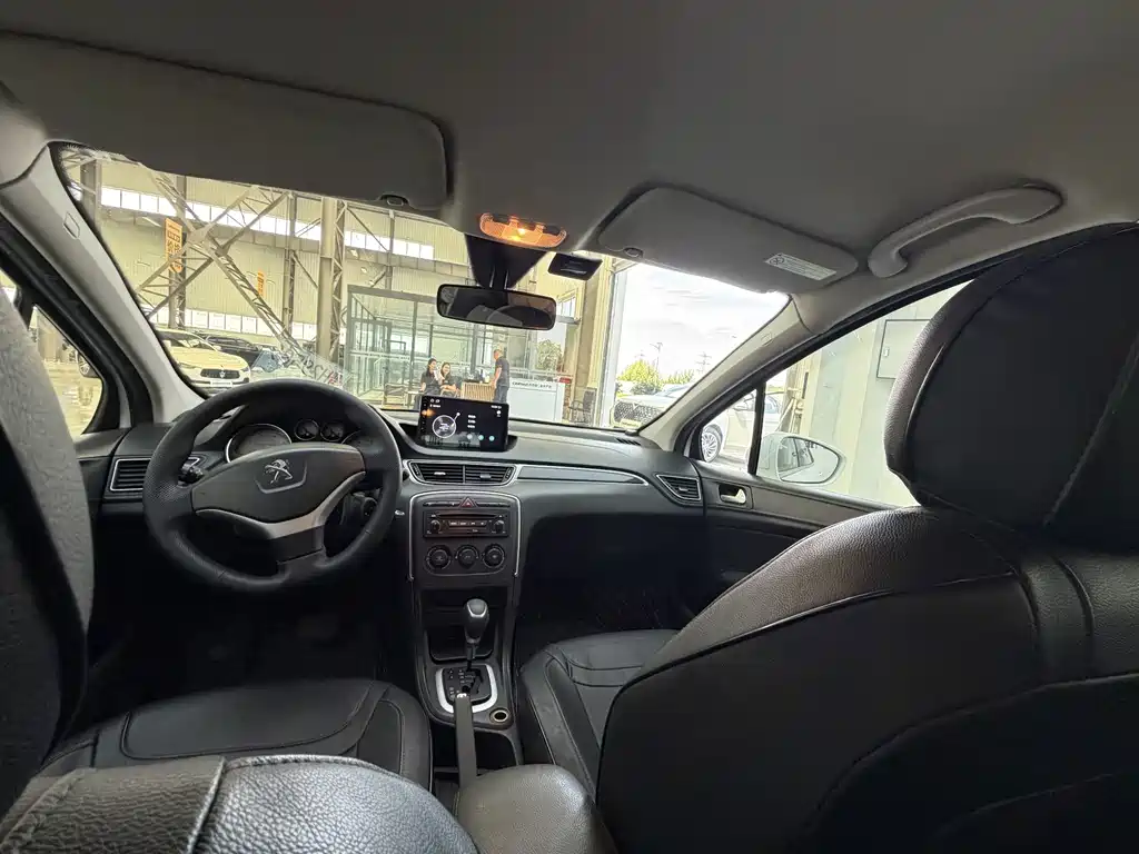 Peugeot 308 — миниатюра 6
