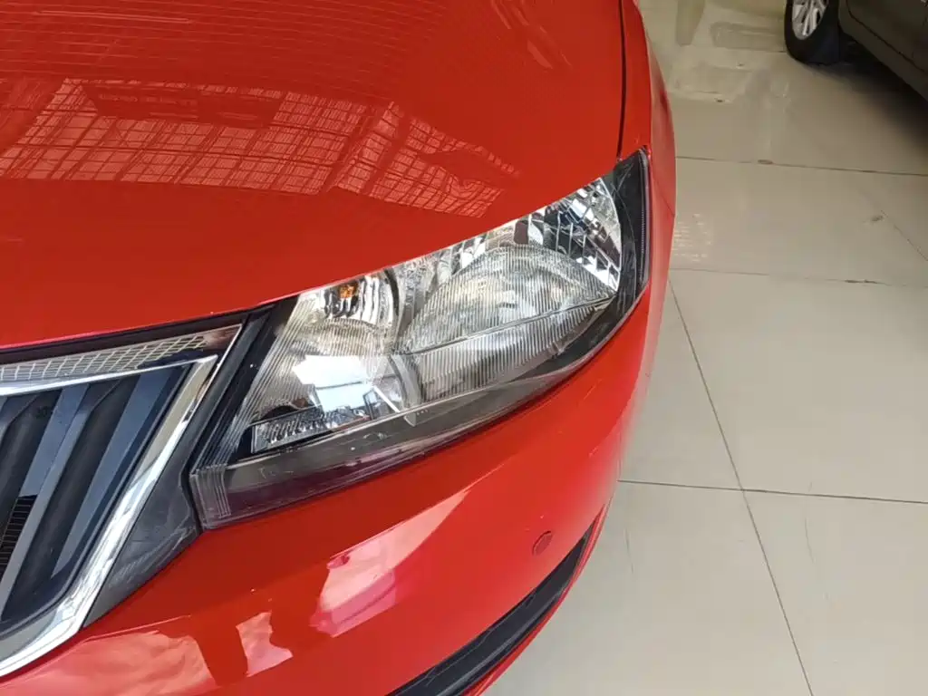 Skoda Rapid Spaceback — миниатюра 24